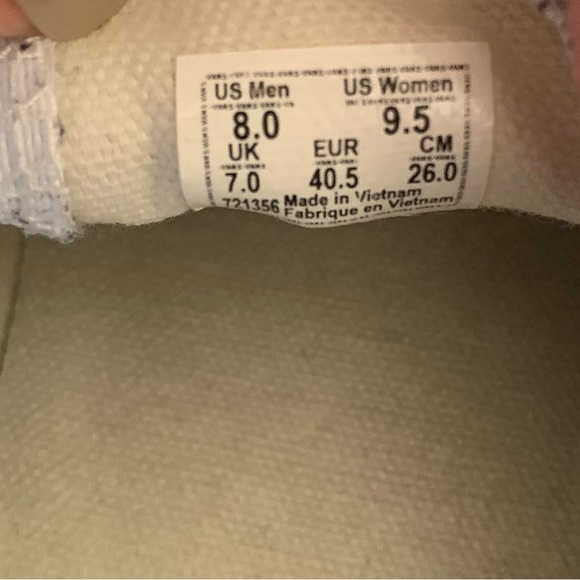 Slip on Checkered Vans - Picture 4 of 4